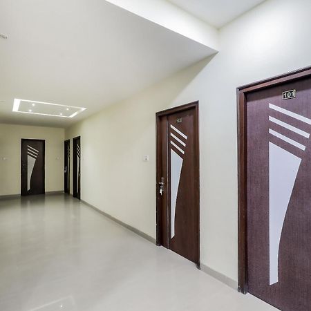 Oyo Hotel Relax Indore Bagian luar foto
